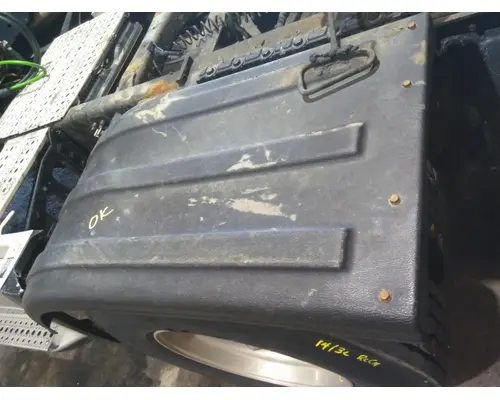 FREIGHTLINER COLUMBIA 120 FENDER, QUARTERHALF REAR