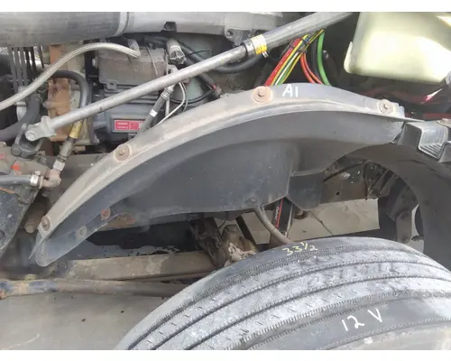 FREIGHTLINER COLUMBIA 120 FENDER, SPLASH SHIELDGUARD