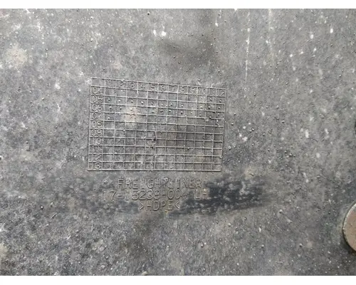 FREIGHTLINER COLUMBIA 120 FENDER, SPLASH SHIELDGUARD