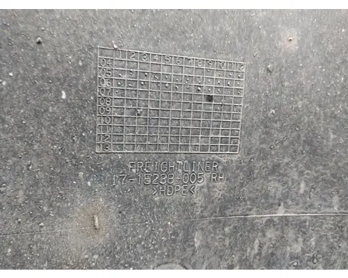 FREIGHTLINER COLUMBIA 120 FENDER, SPLASH SHIELDGUARD