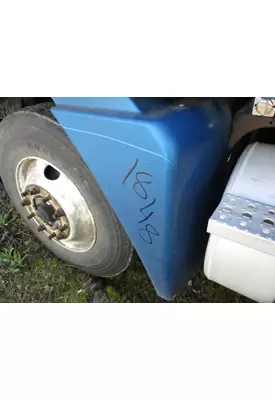 FREIGHTLINER COLUMBIA 120 FENDER EXTENSION