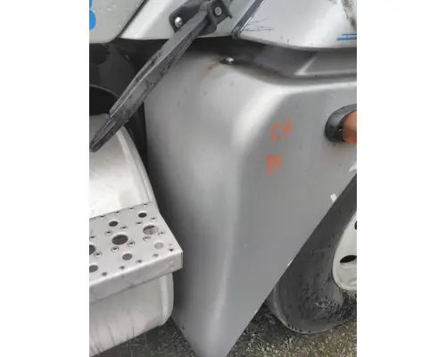 FREIGHTLINER COLUMBIA 120 FENDER EXTENSION