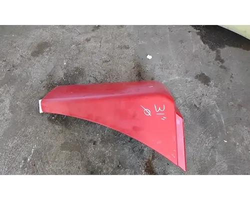 FREIGHTLINER COLUMBIA 120 FENDER EXTENSION