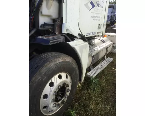 FREIGHTLINER COLUMBIA 120 FENDER EXTENSION