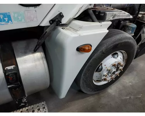 FREIGHTLINER COLUMBIA 120 FENDER EXTENSION