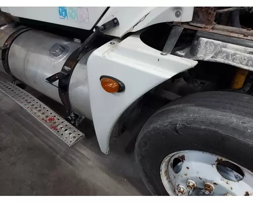 FREIGHTLINER COLUMBIA 120 FENDER EXTENSION