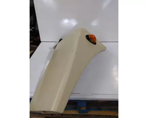 FREIGHTLINER COLUMBIA 120 FENDER EXTENSION