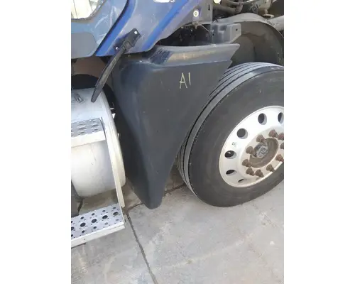 FREIGHTLINER COLUMBIA 120 FENDER EXTENSION