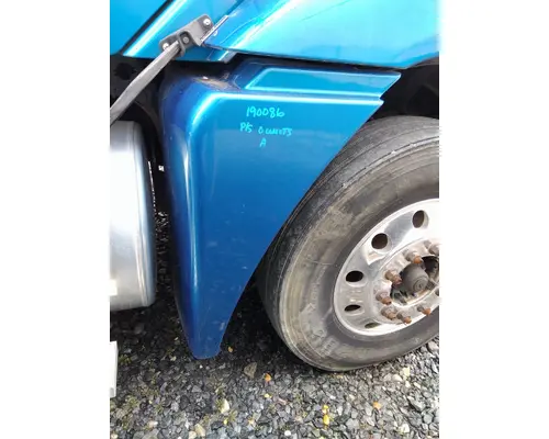 FREIGHTLINER COLUMBIA 120 FENDER EXTENSION