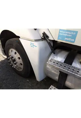 FREIGHTLINER COLUMBIA 120 FENDER EXTENSION