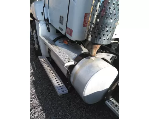 FREIGHTLINER COLUMBIA 120 FUEL TANK