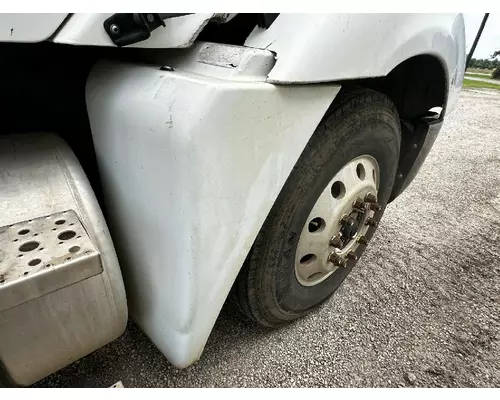 FREIGHTLINER COLUMBIA 120 Fender Extension