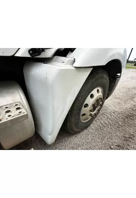 FREIGHTLINER COLUMBIA 120 Fender Extension