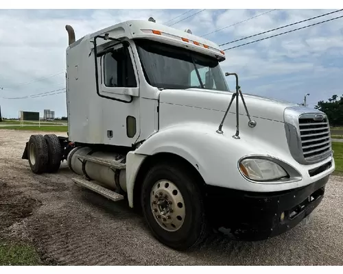 FREIGHTLINER COLUMBIA 120 Fender Extension