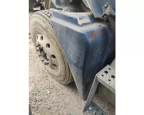FREIGHTLINER COLUMBIA 120 Fender Extension