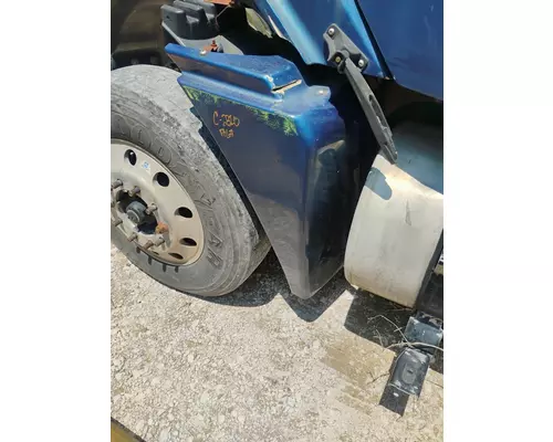 FREIGHTLINER COLUMBIA 120 Fender Extension