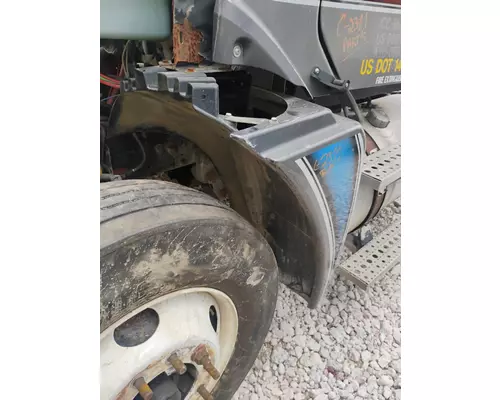FREIGHTLINER COLUMBIA 120 Fender Extension