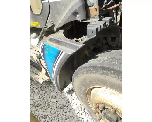 FREIGHTLINER COLUMBIA 120 Fender Extension