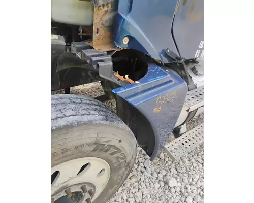 FREIGHTLINER COLUMBIA 120 Fender Extension
