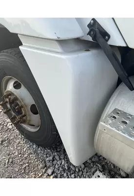 FREIGHTLINER COLUMBIA 120 Fender