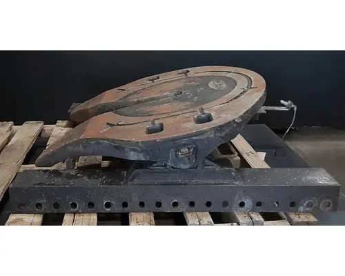 FREIGHTLINER COLUMBIA 120 Fifth Wheel