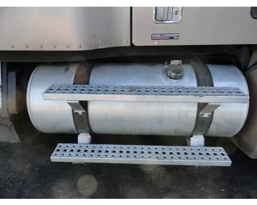 FREIGHTLINER COLUMBIA 120 Fuel Tank Steps