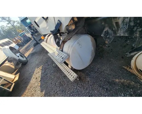 FREIGHTLINER COLUMBIA 120 Fuel Tank