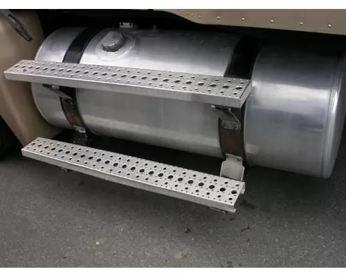 FREIGHTLINER COLUMBIA 120 Fuel Tank