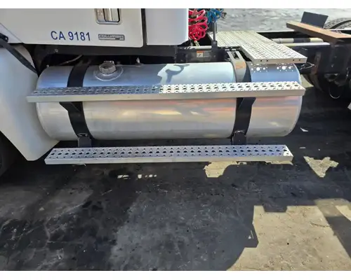 FREIGHTLINER COLUMBIA 120 Fuel Tank
