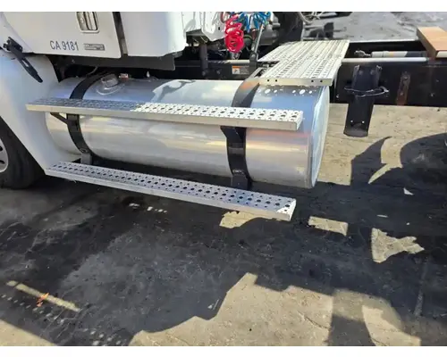 FREIGHTLINER COLUMBIA 120 Fuel Tank