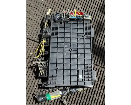 FREIGHTLINER COLUMBIA 120 Fuse Box