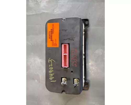 FREIGHTLINER COLUMBIA 120 GAUGE CLUSTER
