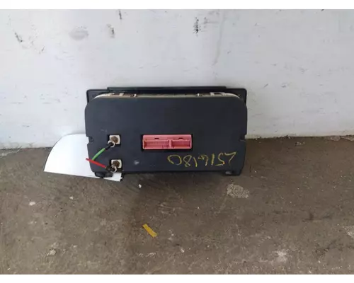 FREIGHTLINER COLUMBIA 120 GAUGE CLUSTER