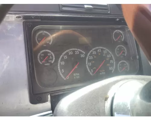 FREIGHTLINER COLUMBIA 120 GAUGE CLUSTER