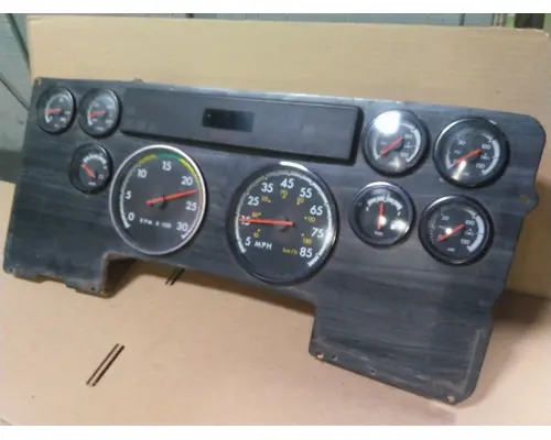 FREIGHTLINER COLUMBIA 120 GAUGE CLUSTER