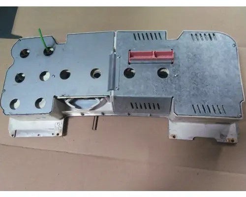 FREIGHTLINER COLUMBIA 120 GAUGE CLUSTER