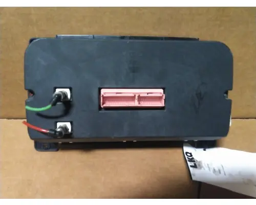 FREIGHTLINER COLUMBIA 120 GAUGE CLUSTER