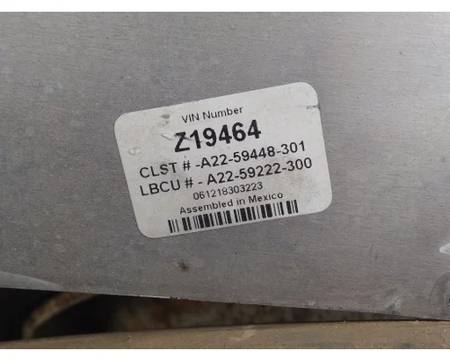 FREIGHTLINER COLUMBIA 120 GAUGE CLUSTER