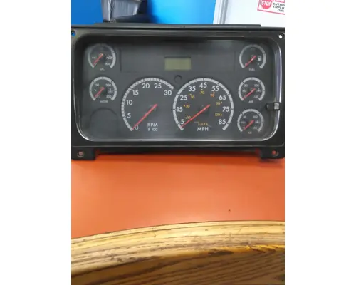 FREIGHTLINER COLUMBIA 120 GAUGE CLUSTER
