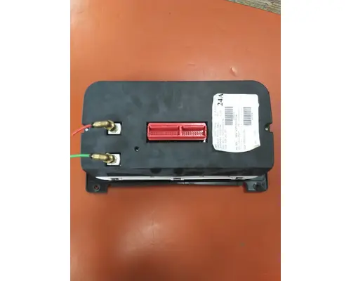 FREIGHTLINER COLUMBIA 120 GAUGE CLUSTER