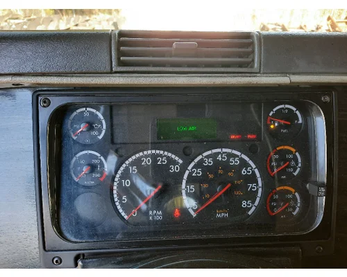 FREIGHTLINER COLUMBIA 120 GAUGE CLUSTER