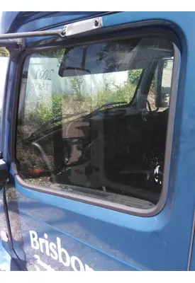 FREIGHTLINER COLUMBIA 120 GLASS, DOOR, FRONT