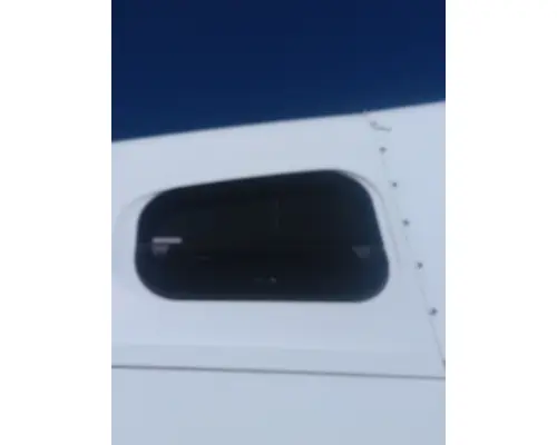 FREIGHTLINER COLUMBIA 120 GLASS, SLEEPER