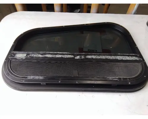 FREIGHTLINER COLUMBIA 120 GLASS, SLEEPER