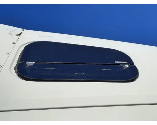FREIGHTLINER COLUMBIA 120 GLASS, SLEEPER