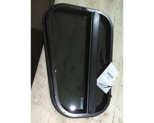 FREIGHTLINER COLUMBIA 120 GLASS, SLEEPER