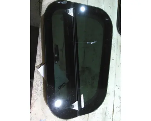 FREIGHTLINER COLUMBIA 120 GLASS, SLEEPER