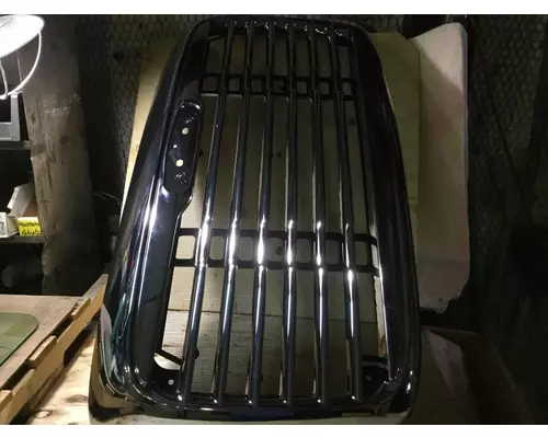 FREIGHTLINER COLUMBIA 120 GRILLE