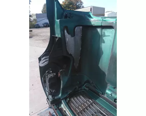 FREIGHTLINER COLUMBIA 120 HOOD