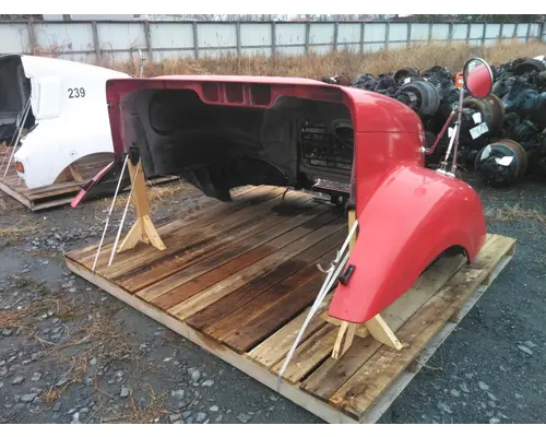 FREIGHTLINER COLUMBIA 120 HOOD